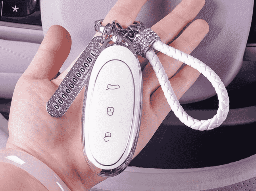 Xevaban.com ở 214 Giải Ph&oacute;ng l&agrave; đơn vị chuy&ecirc;n cung cấp phụ kiện oto, đồ chơi oto,&nbsp;đồ chơi dongfeng box,&nbsp;phụ kiện dongfeng box, xevaban, 214 giải ph&oacute;ng, vỏ ch&igrave;a kho&aacute; dongfeng box, ốp ch&igrave;a kho&aacute; dongfeng box, trang tr&iacute; ch&igrave;a kho&aacute; dongfeng box.